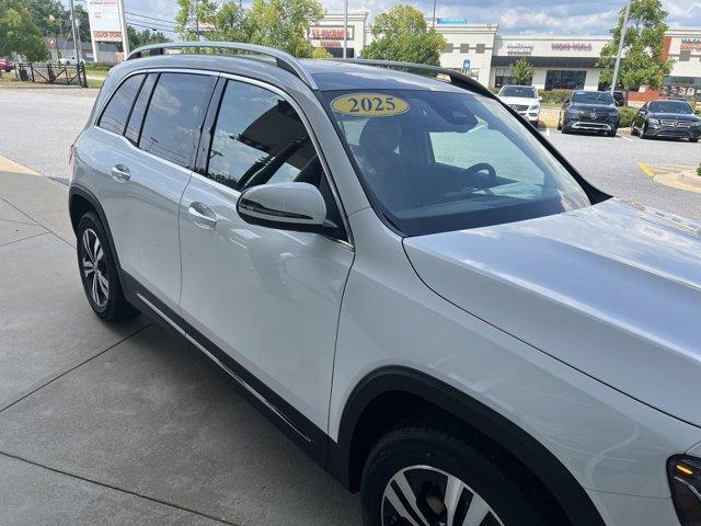 new 2025 Mercedes-Benz GLB 250 car, priced at $49,149
