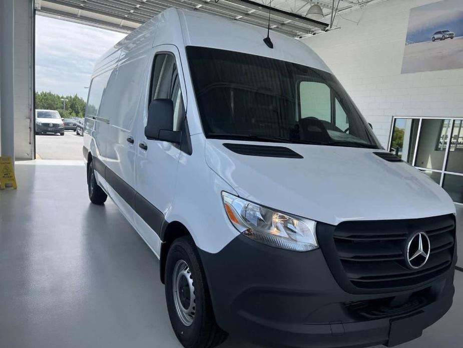 new 2025 Mercedes-Benz Sprinter 2500 car, priced at $65,851