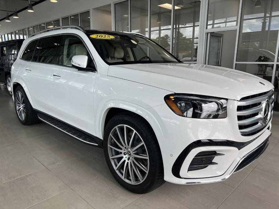 new 2025 Mercedes-Benz GLS 580 car, priced at $128,799