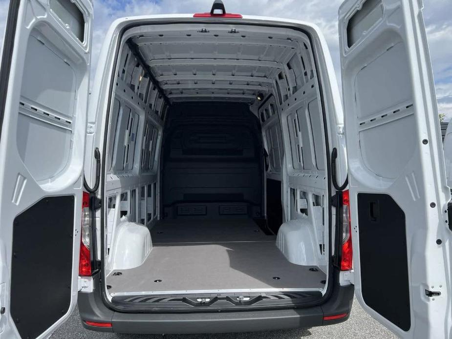 new 2024 Mercedes-Benz Sprinter 2500 car, priced at $57,784