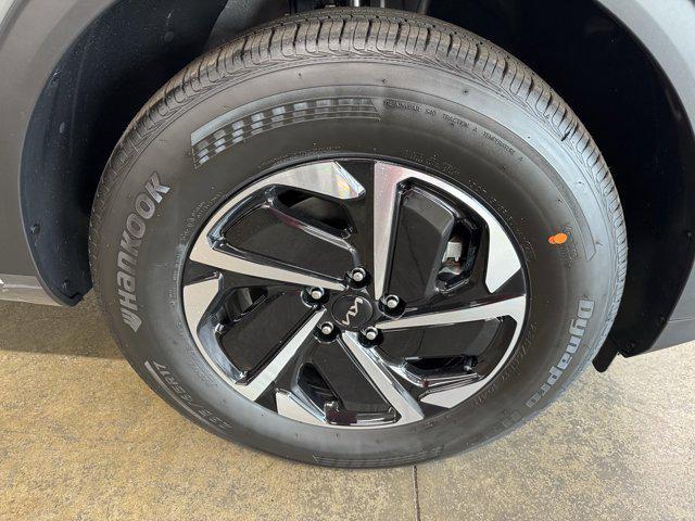 new 2025 Kia Sportage Hybrid car, priced at $30,704