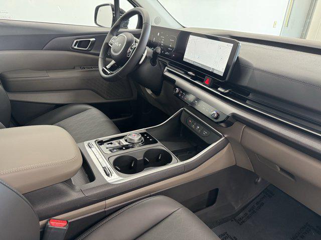 new 2026 Kia Carnival Hybrid car, priced at $47,576