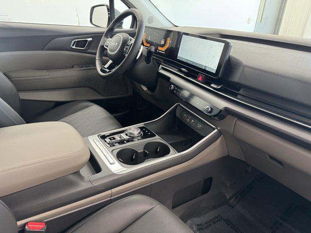 new 2026 Kia Carnival Hybrid car, priced at $42,678