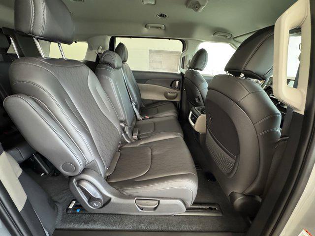 new 2026 Kia Carnival Hybrid car, priced at $45,120