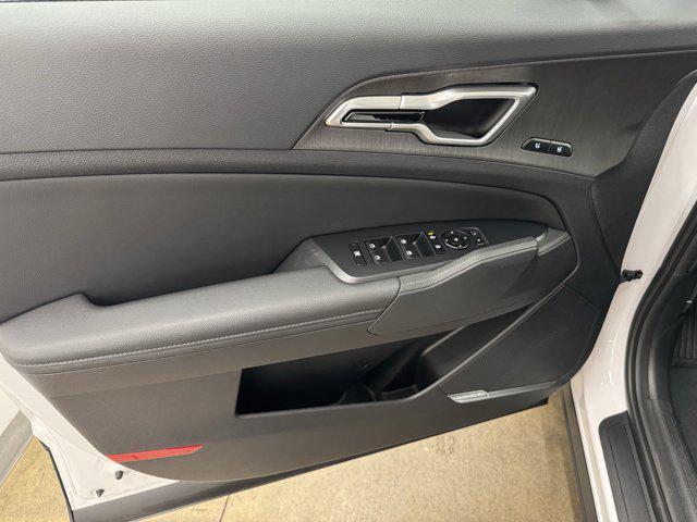 new 2026 Kia Sportage car, priced at $39,060