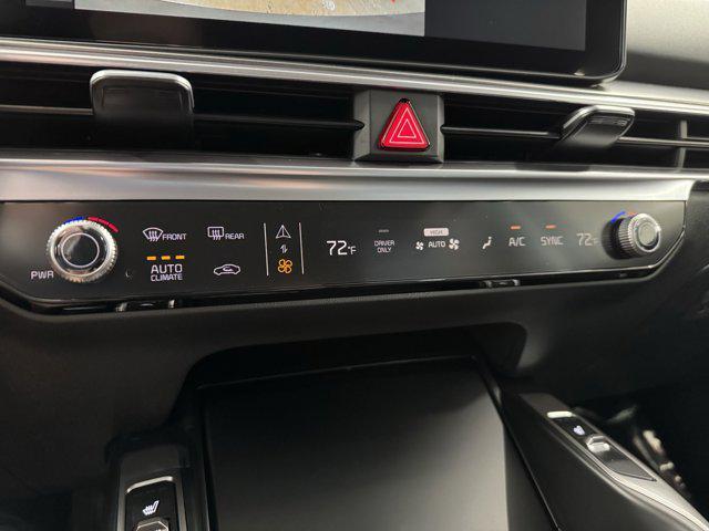 new 2025 Kia Sorento Hybrid car, priced at $40,648