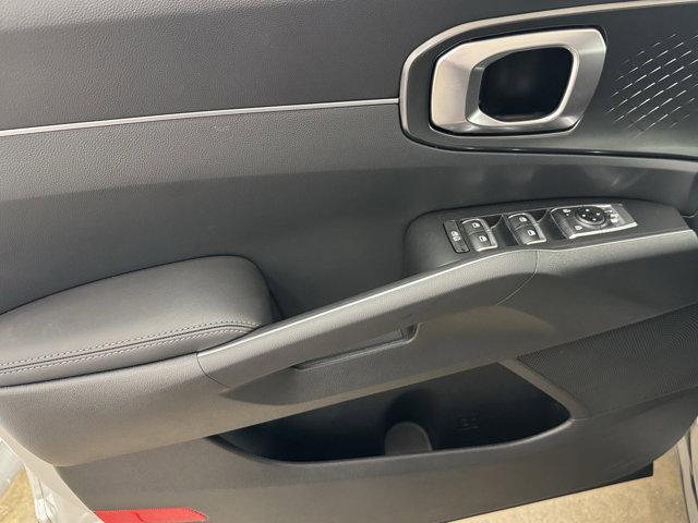 new 2025 Kia Sorento Hybrid car, priced at $37,134