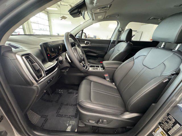 new 2025 Kia Sorento Hybrid car, priced at $40,648