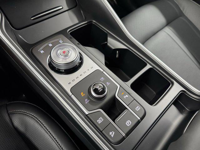 new 2025 Kia Sorento Hybrid car, priced at $40,648