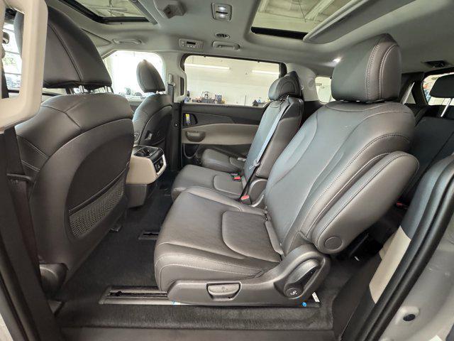 new 2026 Kia Carnival Hybrid car, priced at $50,285