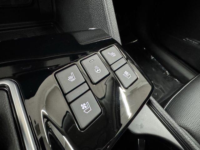 new 2025 Kia Sportage car, priced at $35,183