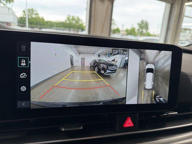 new 2025 Kia Carnival Hybrid car, priced at $53,655