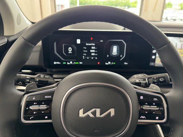 new 2025 Kia Carnival Hybrid car, priced at $53,655