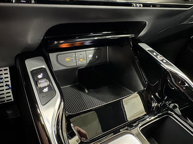 new 2025 Kia Sorento Hybrid car, priced at $43,712