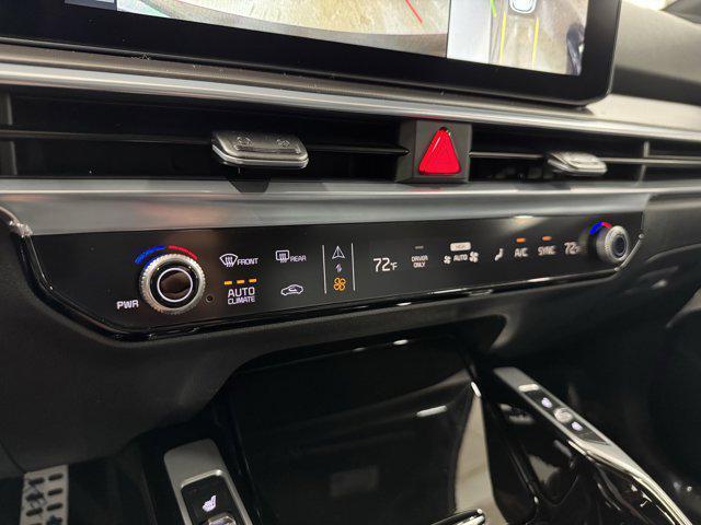 new 2025 Kia Sorento Hybrid car, priced at $47,628