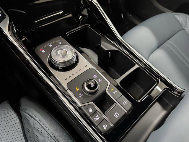 new 2025 Kia Sorento Hybrid car, priced at $43,712
