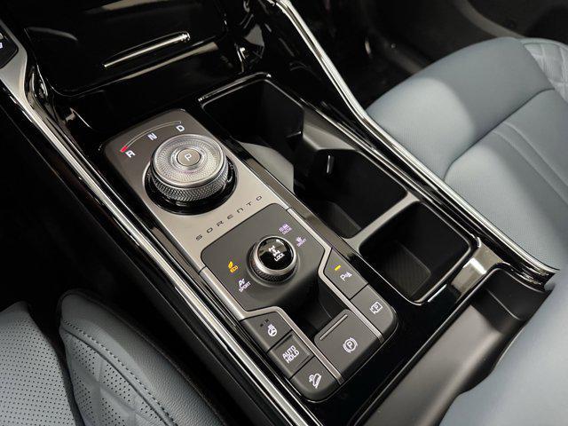 new 2025 Kia Sorento Hybrid car, priced at $47,628