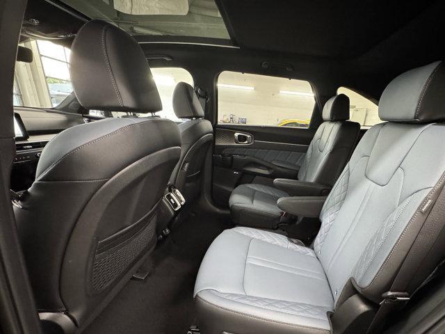 new 2025 Kia Sorento Hybrid car, priced at $43,712