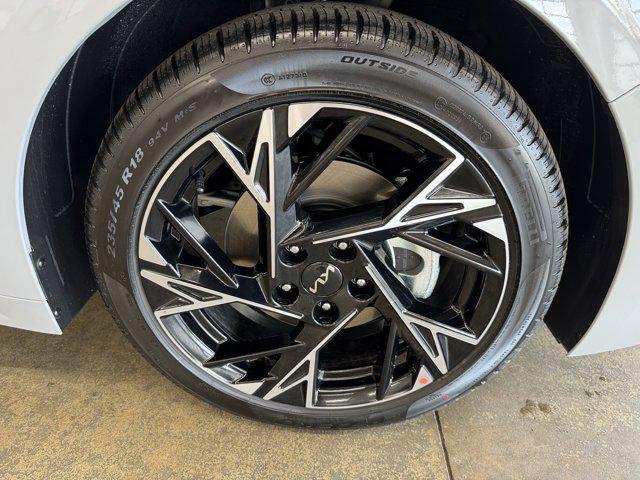 new 2025 Kia K5 car, priced at $31,924
