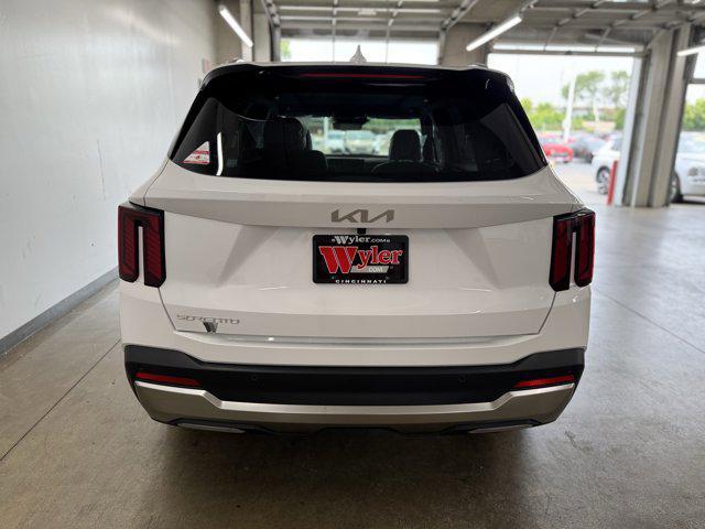 new 2025 Kia Sorento car, priced at $43,820