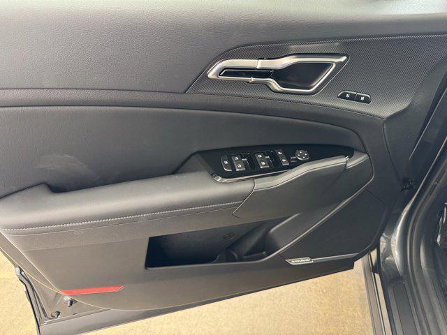 new 2025 Kia Sportage Hybrid car, priced at $37,601