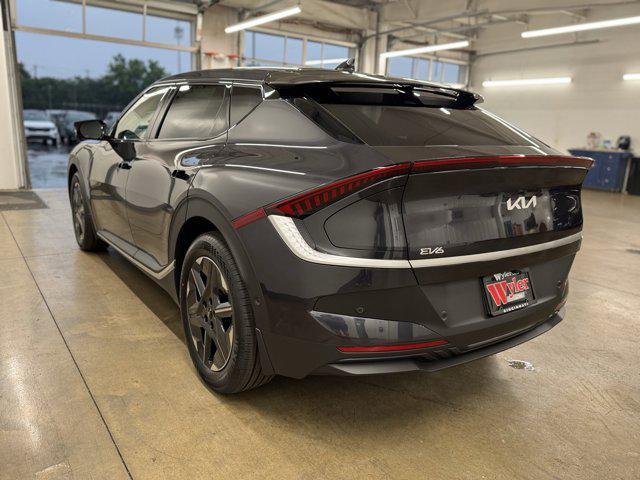 new 2025 Kia EV6 car, priced at $53,386