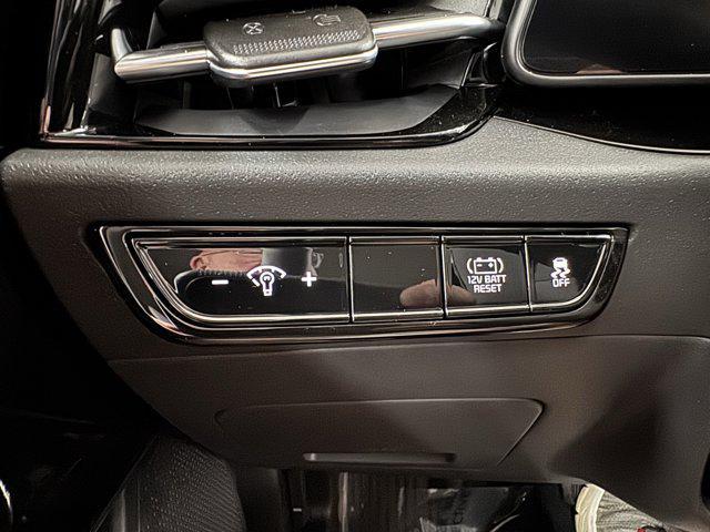 new 2025 Kia Niro car, priced at $30,298