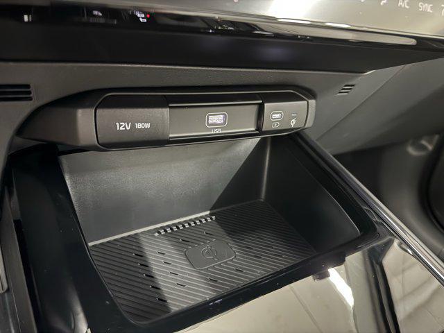 new 2025 Kia Niro car, priced at $30,298