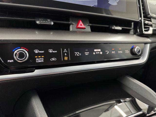 new 2025 Kia Sportage Hybrid car, priced at $33,606
