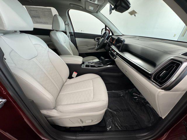 new 2025 Kia Sorento car, priced at $42,194