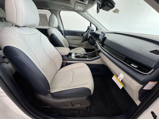 new 2025 Kia Carnival Hybrid car, priced at $49,635