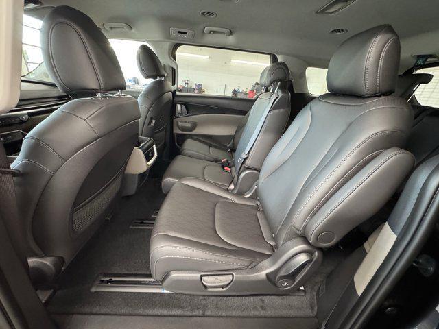new 2026 Kia Carnival Hybrid car, priced at $42,425