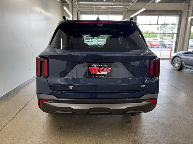 new 2025 Kia Sorento car, priced at $43,426