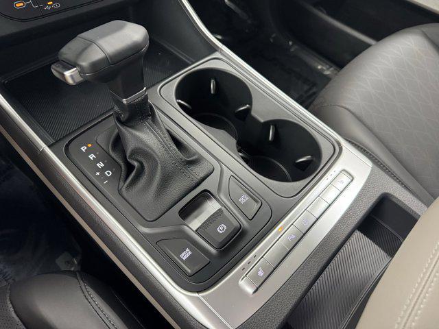 new 2025 Kia Carnival car, priced at $39,071