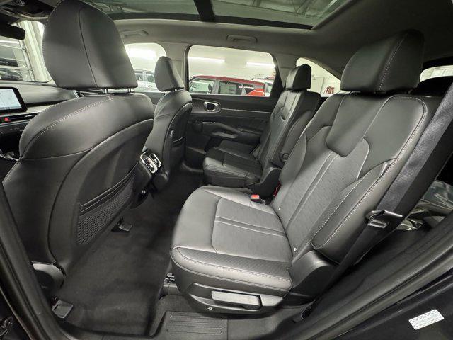 new 2025 Kia Sorento car, priced at $42,278