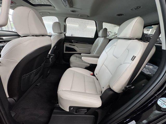 new 2025 Kia Telluride car, priced at $40,724