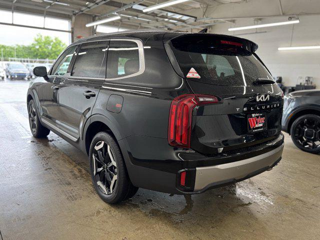 new 2025 Kia Telluride car, priced at $38,629