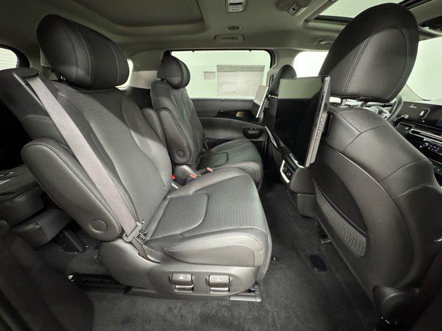 new 2025 Kia Carnival car, priced at $53,665