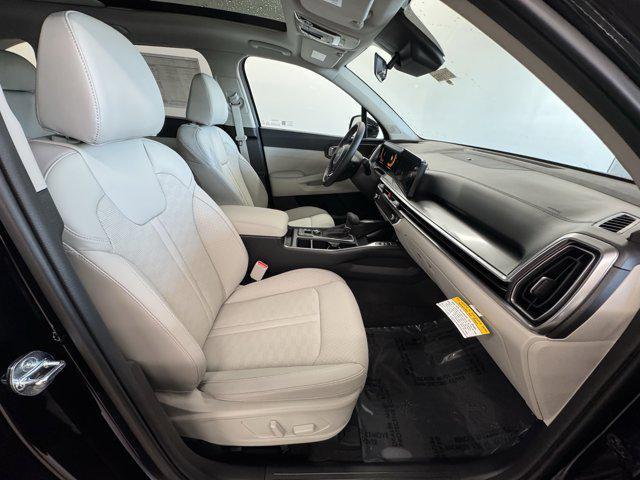 new 2025 Kia Sorento car, priced at $38,765
