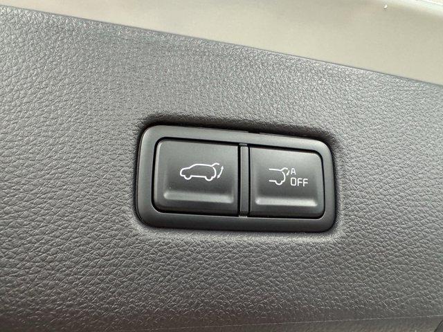 new 2025 Kia Carnival Hybrid car, priced at $53,640