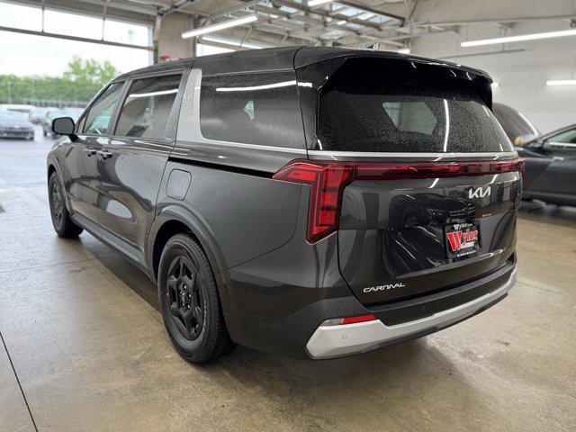 new 2025 Kia Carnival car, priced at $40,347