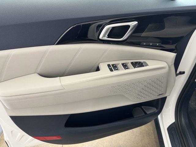 new 2025 Kia Carnival Hybrid car, priced at $53,258