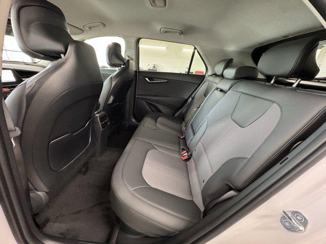 new 2025 Kia Niro car, priced at $30,802