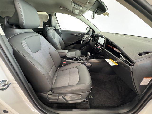 new 2025 Kia Niro car, priced at $30,802