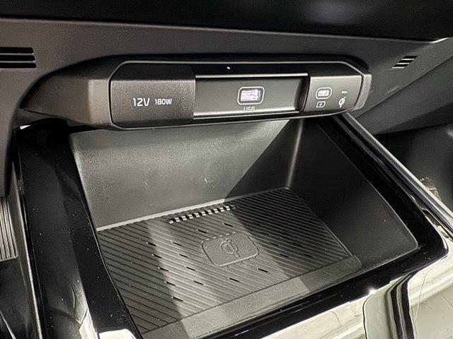 new 2025 Kia Niro car, priced at $30,802