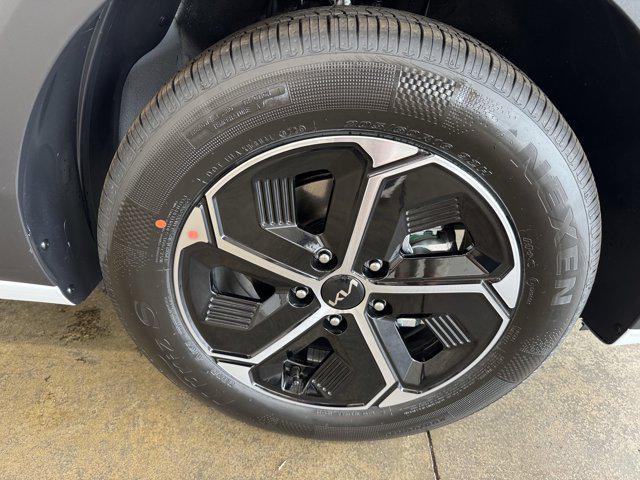 new 2025 Kia Niro car, priced at $30,802