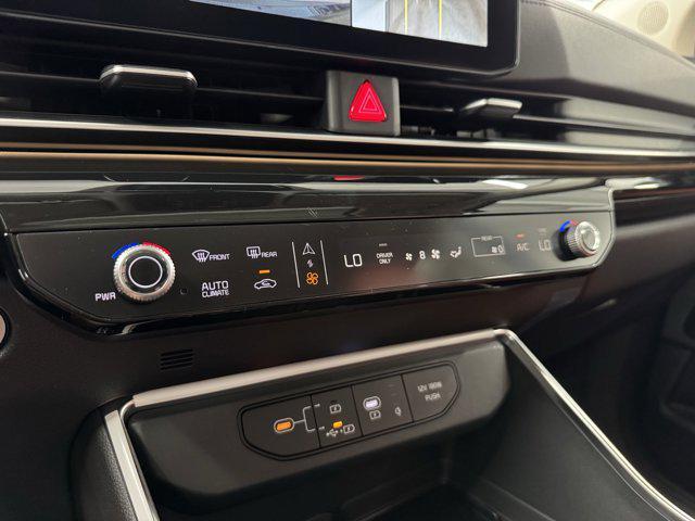 new 2026 Kia Carnival Hybrid car, priced at $53,626