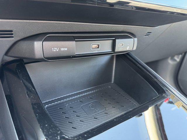 new 2025 Kia Niro car, priced at $31,128