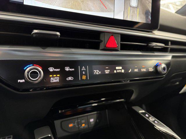 new 2025 Kia Sorento Hybrid car, priced at $43,919