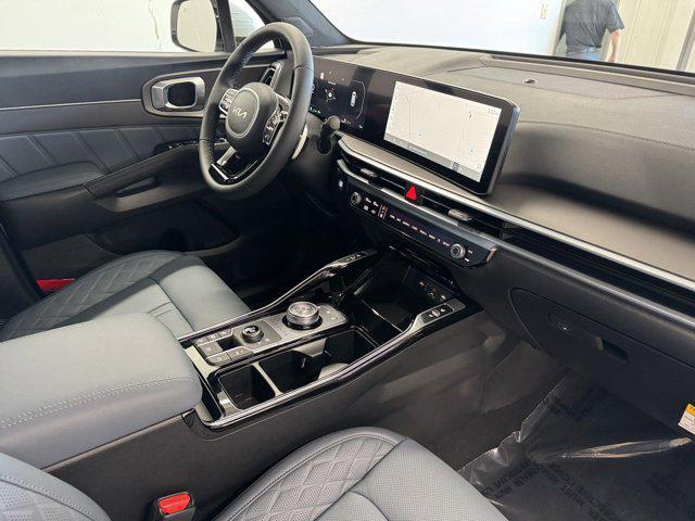 new 2025 Kia Sorento Hybrid car, priced at $43,919